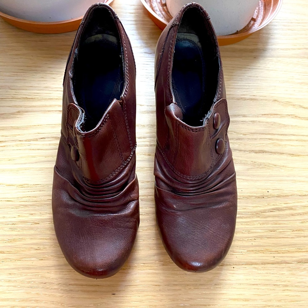 BareTraps Tyley Leather Bootie, size 6.5